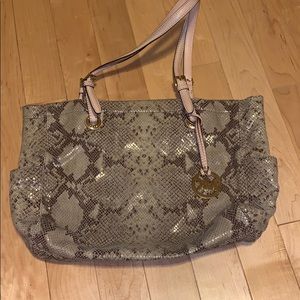 MICHEAL KORS PURSE
